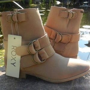 Roxy Bixby Tan Boots Booties Size 7 NIB